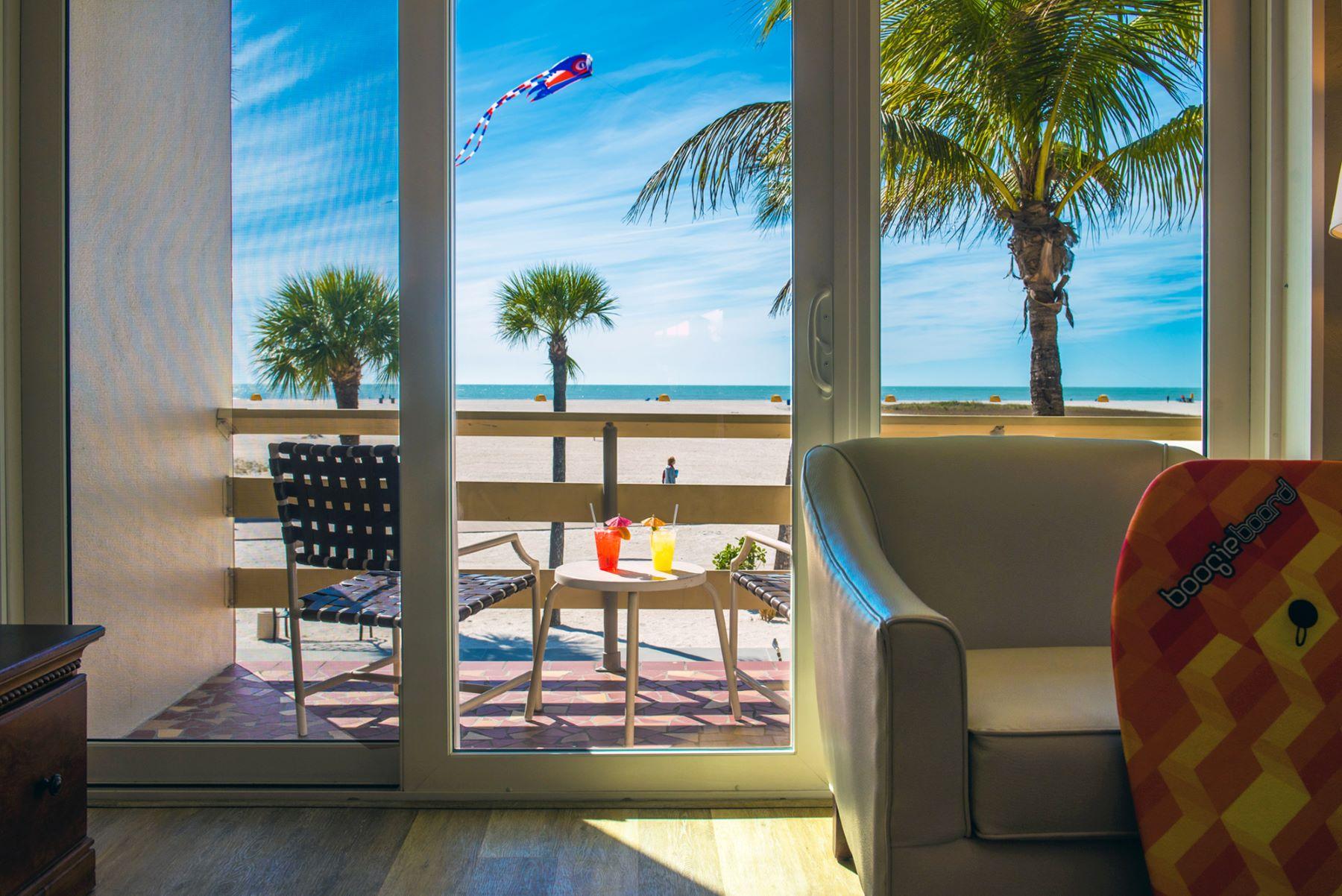 Thunderbird Beach Resort Treasure Island Exterior foto