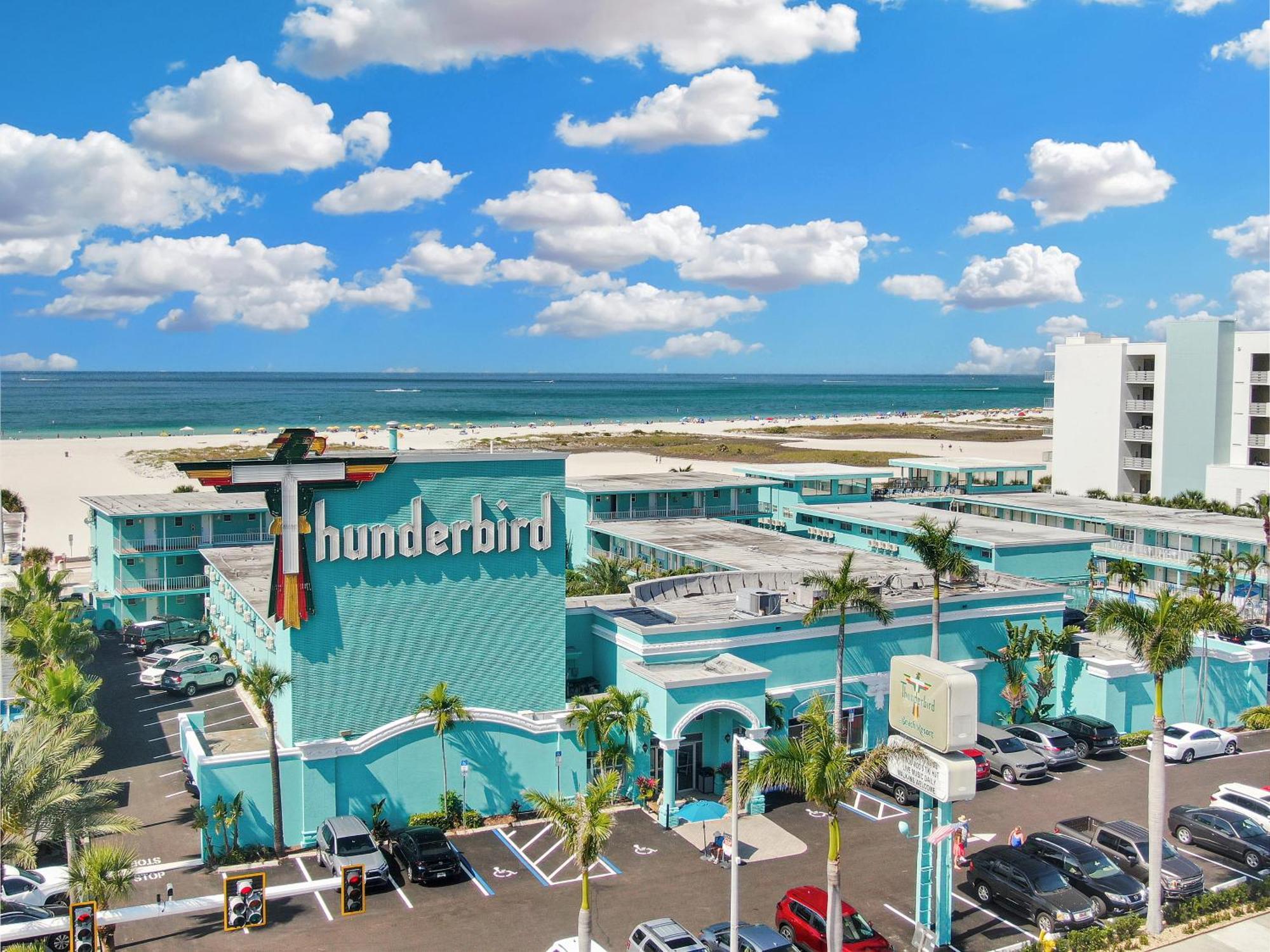 Thunderbird Beach Resort Treasure Island Exterior foto